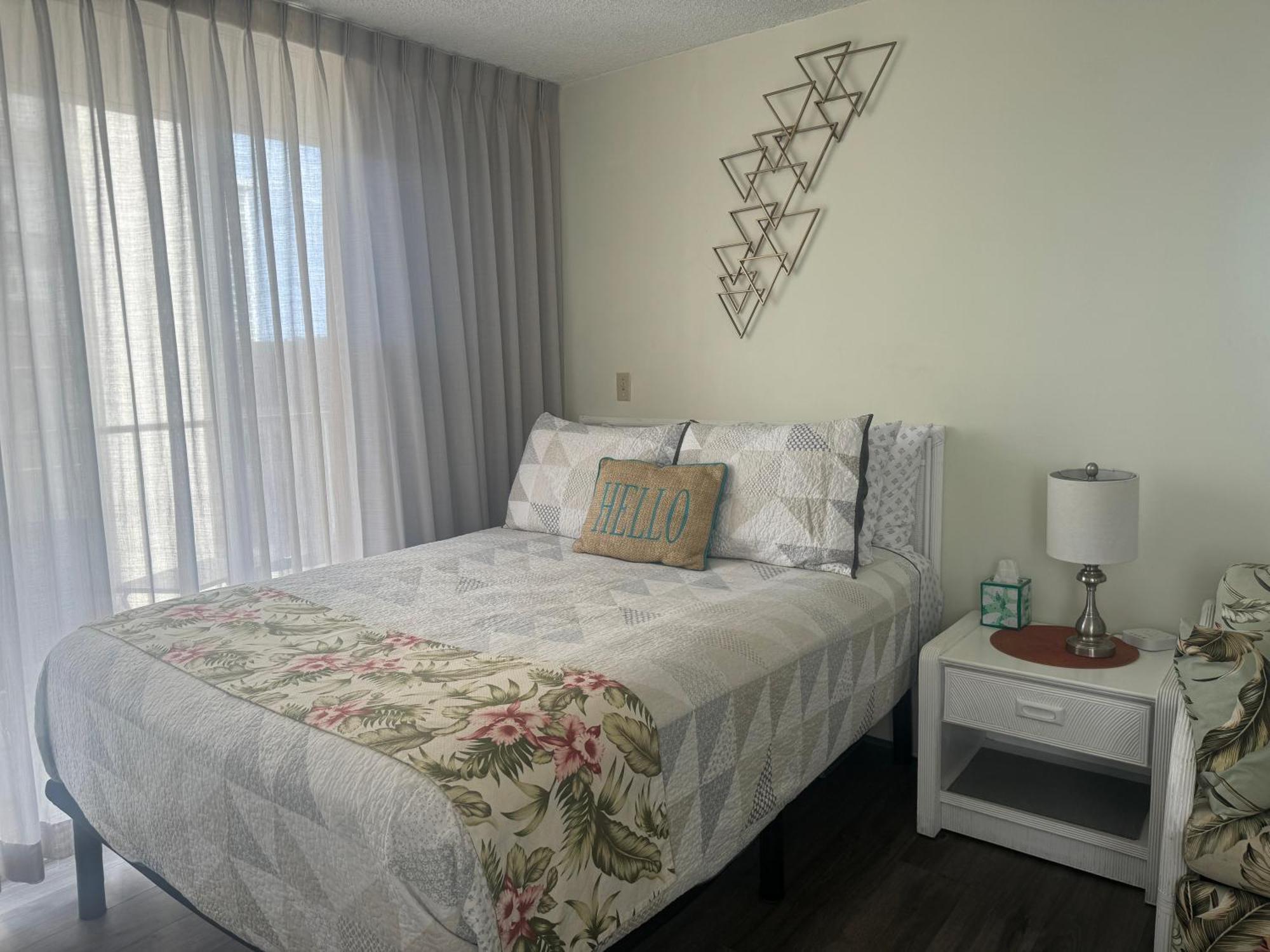 Tropical Studios at Marine Surf Waikiki: Beachfront Oasis with Full Kitchen Honolulu Exterior photo