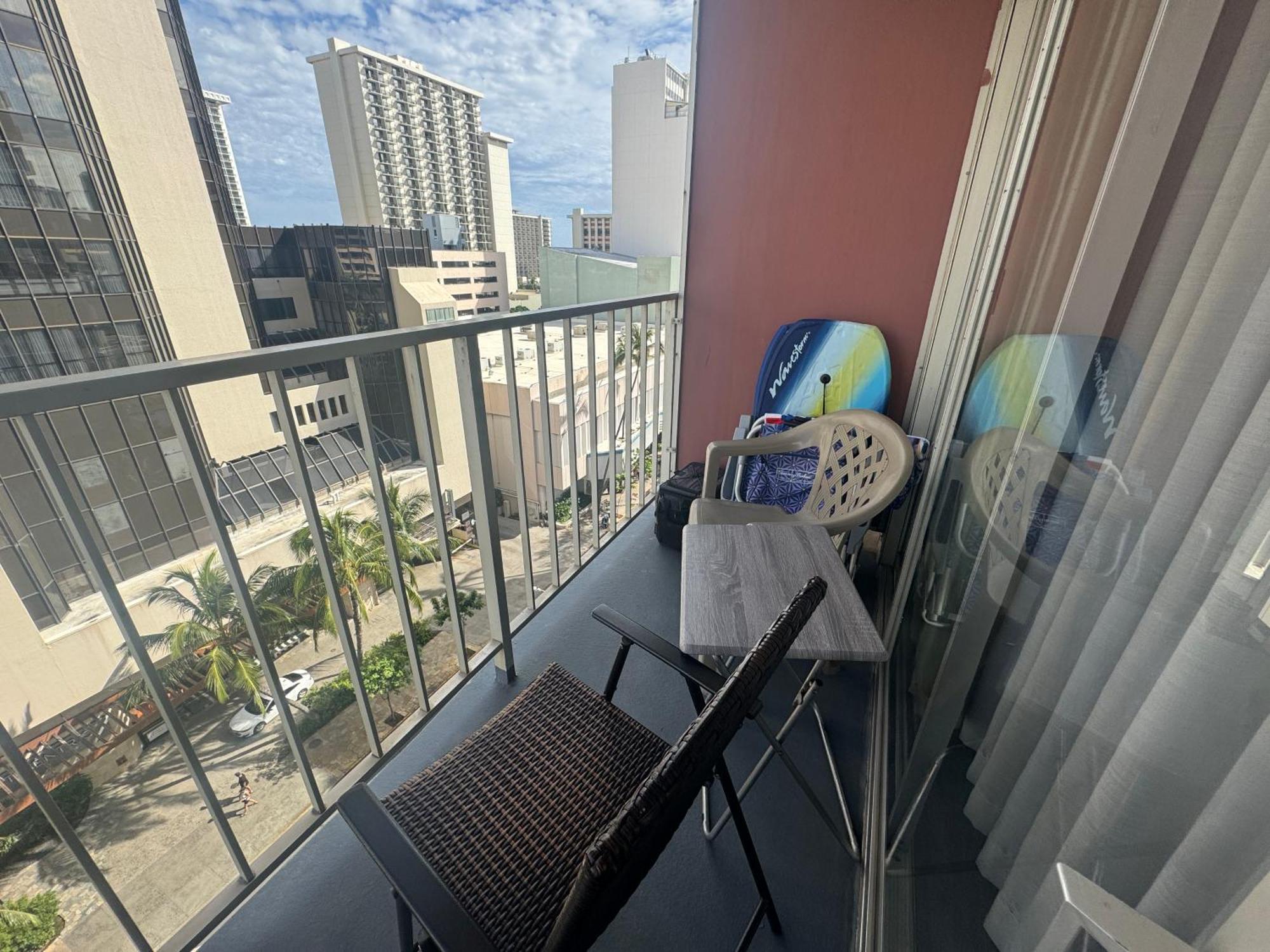 Tropical Studios at Marine Surf Waikiki: Beachfront Oasis with Full Kitchen Honolulu Exterior photo