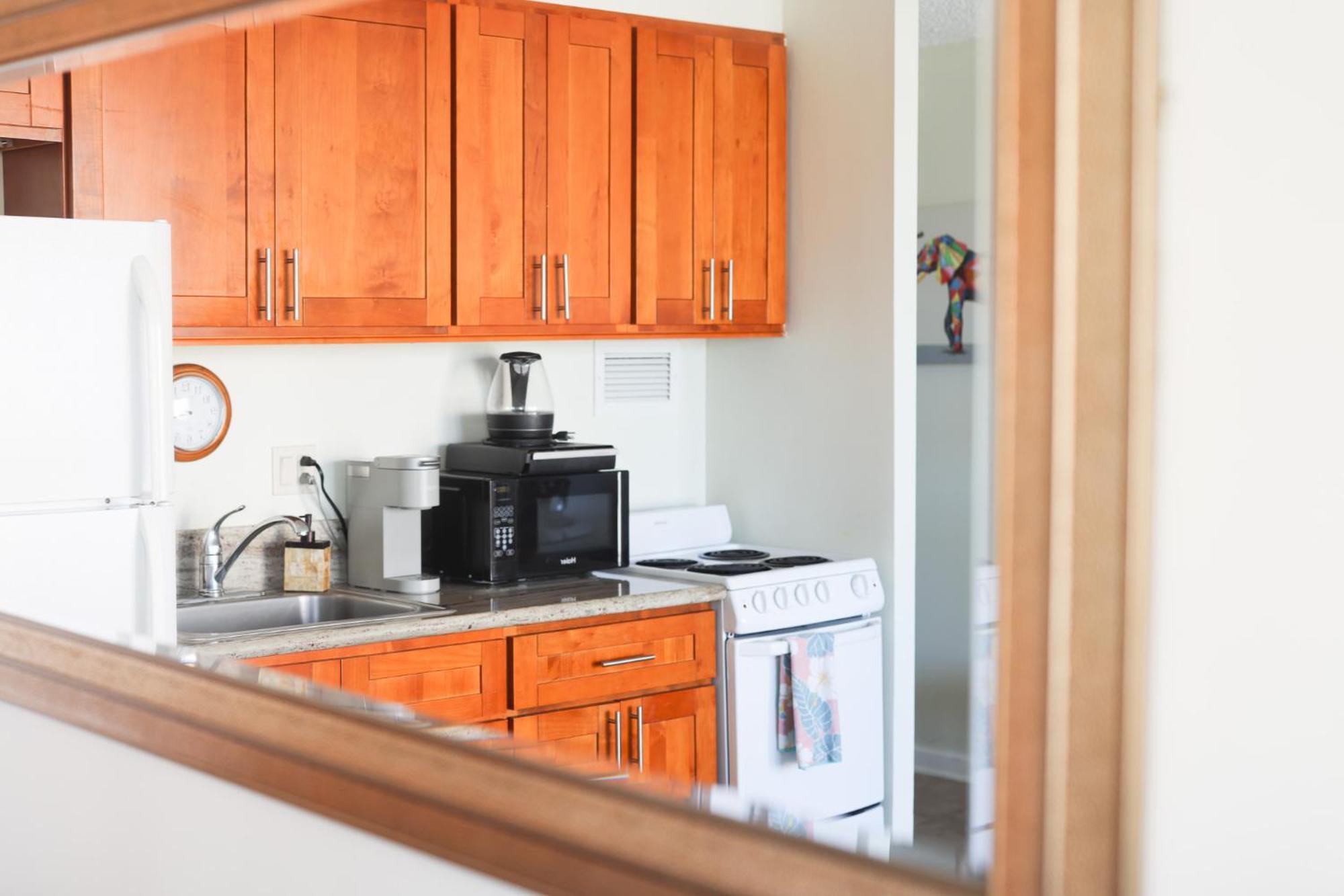 Tropical Studios at Marine Surf Waikiki: Beachfront Oasis with Full Kitchen Honolulu Exterior photo